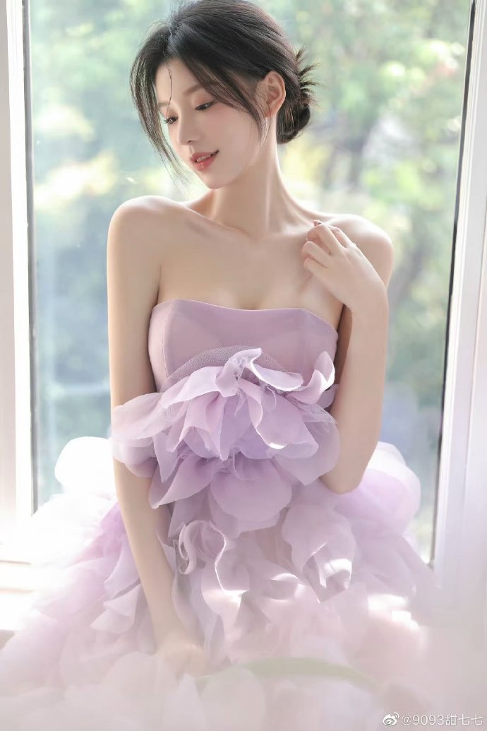 葬送的芙莉莲 封面